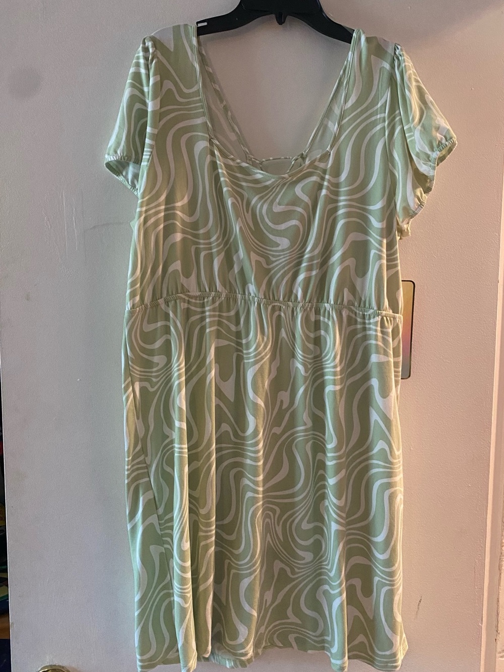 Light Green Swirl Print Short Sleeve Dress NWT